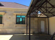 Satılır 8 otaqlı 350 m2 yeni tikili Yevlax