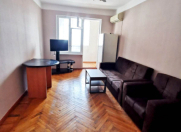 İcarəyə verilir 2 otaqlı 45 m2 köhnə tikili 28 May m.