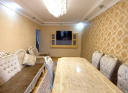 Satılır 4 otaqlı 85 m2 köhnə tikili Əhmədli m.