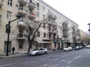 İcarəyə verilir 2 otaqlı 50 m2 köhnə tikili İçəri Şəhər m.