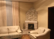 İcarəyə verilir 3 otaqlı 100 m2 köhnə tikili Sahil m.