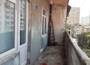 Satılır 4 otaqlı 82 m2 köhnə tikili Xalqlar Dostluğu m.