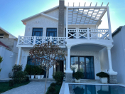 Satılır 4 otaqlı 200 m2 bağ evi Şüvəlan Park ticarət mərkəzi