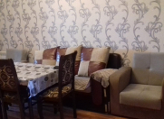 İcarəyə verilir 3 otaqlı 70 m2 köhnə tikili Memar Əcəmi m.