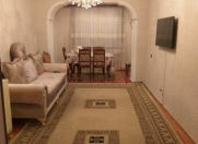 Satılır 3 otaqlı 60 m2 köhnə tikili Bakıxanov