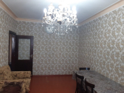 Satılır 4 otaqlı 82 m2 köhnə tikili Xalqlar Dostluğu m.