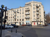 Satılır 3 otaqlı 90 m2 köhnə tikili Tibb Universiteti