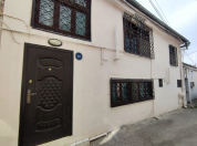 Satılır 6 otaqlı 160 m2 həyət evi Yeni Yasamal