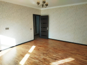 Satılır 4 otaqlı 100 m2 köhnə tikili Elmlər Akademiyası m.