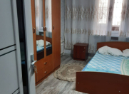 İcarəyə verilir 2 otaqlı 65 m2 köhnə tikili Xalqlar Dostluğu m.