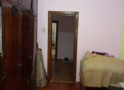 Satılır 3 otaqlı 80 m2 köhnə tikili Xalqlar Dostluğu m.