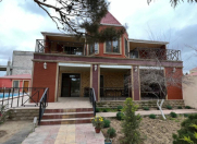 Satılır 4 otaqlı 250 m2 bağ evi Şüvəlan Park ticarət mərkəzi