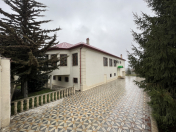 Satılır 8 otaqlı 429 m2 bağ evi Quba