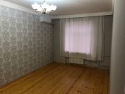 İcarəyə verilir 2 otaqlı 58 m2 köhnə tikili Ukrayna dairəsi