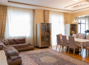 Satılır 3 otaqlı 177 m2 yeni tikili Elmlər Akademiyası m.