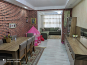 Satılır 2 otaqlı 70 m2 köhnə tikili Elmlər Akademiyası m.