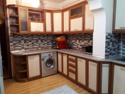 Satılır 4 otaqlı 100 m2 köhnə tikili Xalqlar Dostluğu m.