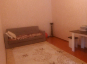 Satılır 2 otaqlı 90 m2 köhnə tikili Heydər Əliyev Mərkəzi