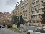 Satılır 9 otaqlı 50 m2 köhnə tikili 9 mkr