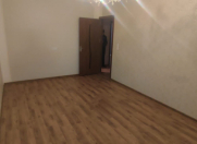 Satılır 3 otaqlı 80 m2 köhnə tikili Y.Suraxanı