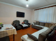 Satılır 2 otaqlı 70 m2 köhnə tikili Bakıxanov