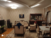 Satılır 4 otaqlı 193 m2 yeni tikili 28 May m.