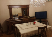 İcarəyə verilir 4 otaqlı 90 m2 köhnə tikili İnşaatçılar m.