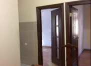 Satılır 4 otaqlı 70 m2 köhnə tikili 2 mkr