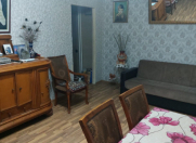 İcarəyə verilir 2 otaqlı 70 m2 köhnə tikili Mərkəzi Neftçilər xəstxəxanası