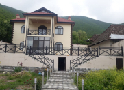 Satılır 8 otaqlı 220 m2 villa Şəki