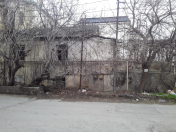Satılır 4 otaqlı 300 m2 həyət evi Rəsulzadə