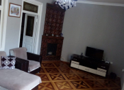 İcarəyə verilir 3 otaqlı 100 m2 həyət evi Gənclik m.