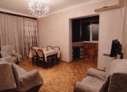 Satılır 3 otaqlı 60 m2 köhnə tikili Xalqlar Dostluğu m.