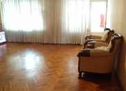 İcarəyə verilir 3 otaqlı 110 m2 köhnə tikili Gənclik m.