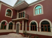 Satılır 6 otaqlı 330 m2 həyət evi Bakıxanov