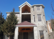 Satılır 10 otaqlı 300 m2 həyət evi Aviasiya Akademiyası Universiteti