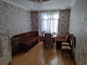 Satılır 2 otaqlı 57 m2 köhnə tikili 1 mkr