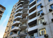 Satılır 3 otaqlı 120 m2 köhnə tikili Şərq Bazarı