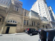 Satılır 3 otaqlı 78 m2 köhnə tikili Sahil m.