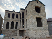 Satılır 5 otaqlı 210 m2 villa Aviasiya Akademiyası Universiteti