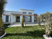 Satılır 5 otaqlı 220 m2 bağ evi Şüvəlan Park ticarət mərkəzi