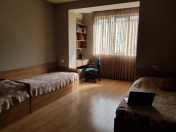 Satılır 3 otaqlı 92 m2 köhnə tikili Badamdar