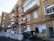 Satılır 4 otaqlı 130 m2 köhnə tikili Bayıl