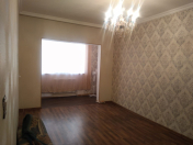İcarəyə verilir 2 otaqlı 60 m2 köhnə tikili Həzi Aslanov m.