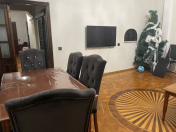 Satılır 1 otaqlı 45 m2 köhnə tikili Nizami m.