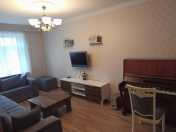 Satılır 3 otaqlı 80 m2 köhnə tikili 9 mkr