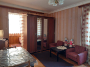 İcarəyə verilir 2 otaqlı 45 m2 köhnə tikili Nizami m.