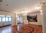 Satılır 5 otaqlı 120 m2 köhnə tikili Neapol dairəsi