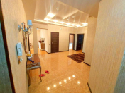 İcarəyə verilir 3 otaqlı 150 m2 yeni tikili Nizami m.