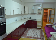 İcarəyə verilir 3 otaqlı 125 m2 yeni tikili Nizami m.